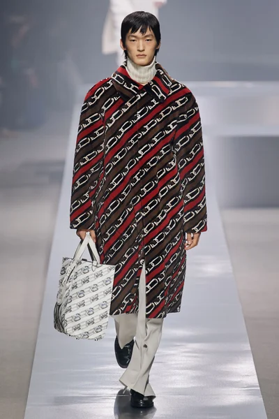 Look 27